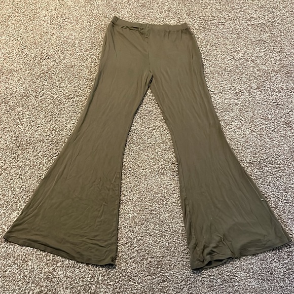 Forever21 green pants - Picture 6 of 6